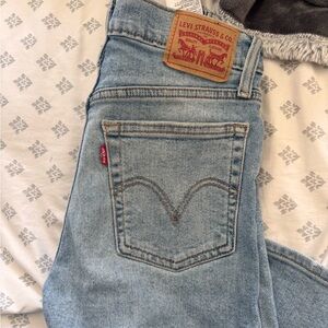 Levi’s Wedgie Straight Jeans